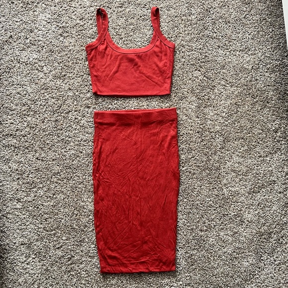 2 piece Skirt set - Picture 1 of 3